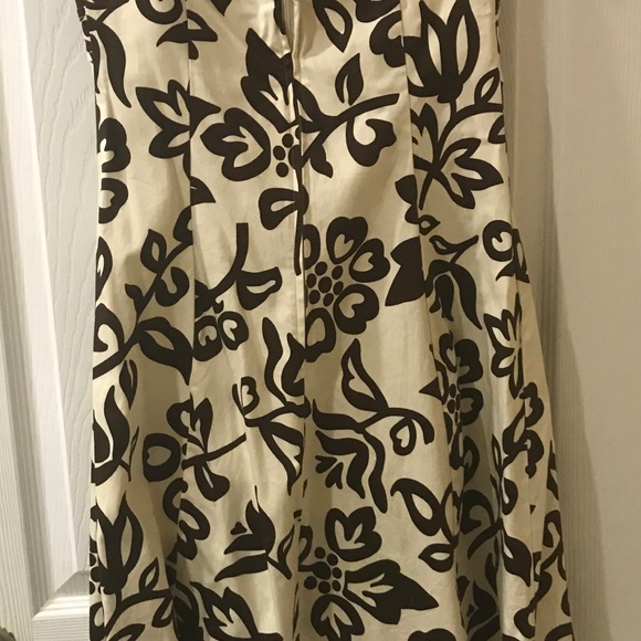 Dress - Picture 6 of 6